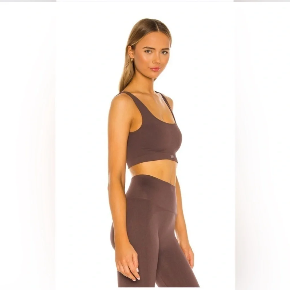 SET ACTIVE X REVOLVE Box Cut Sports Bra in Monaco sizes M, L NWOT minimalist - Picture 2 of 4